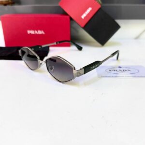 Prad_a Cat-Eye Gradient Sunglasses 🕶️